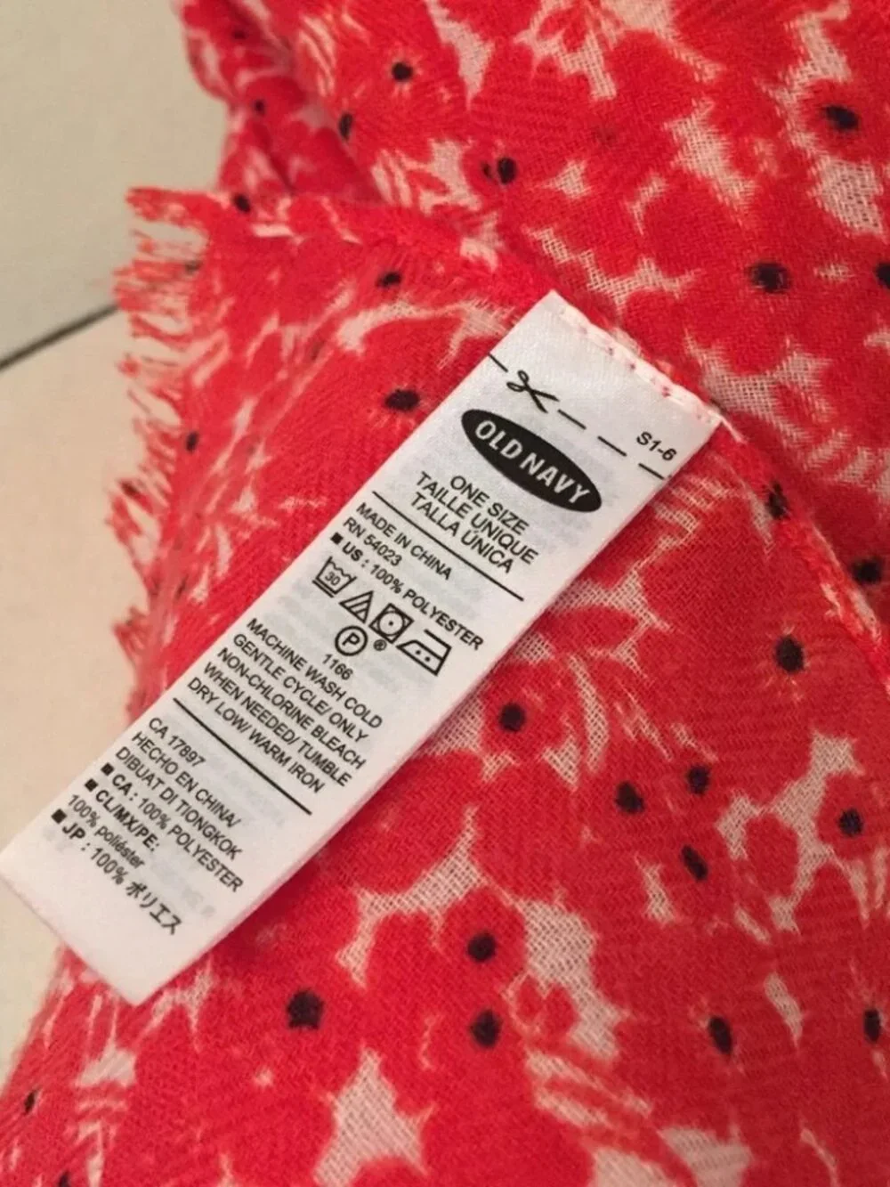Old Navy red & white floral poppy oversized oblong scarf